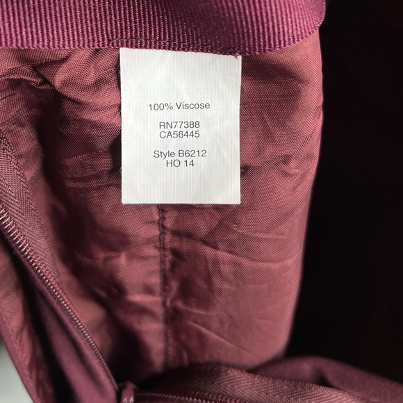 Madewell Womens Pleated High Rise Side Zip Shorts-Burgundy Sz 0 XLNT Condition - Picture 5 of 6